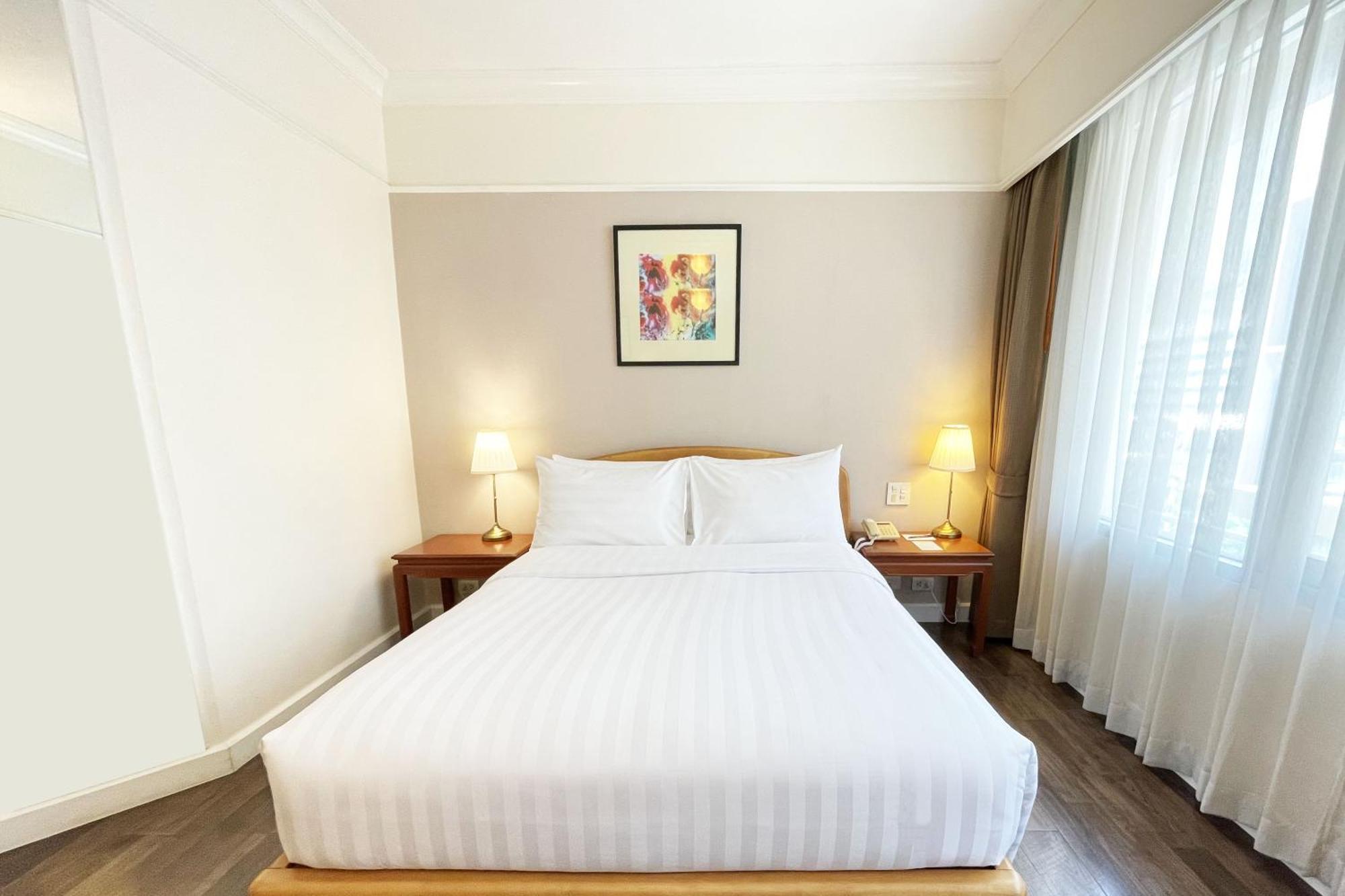 Le Siam Hotel Silom Bangkok By Pcl Bagian luar foto