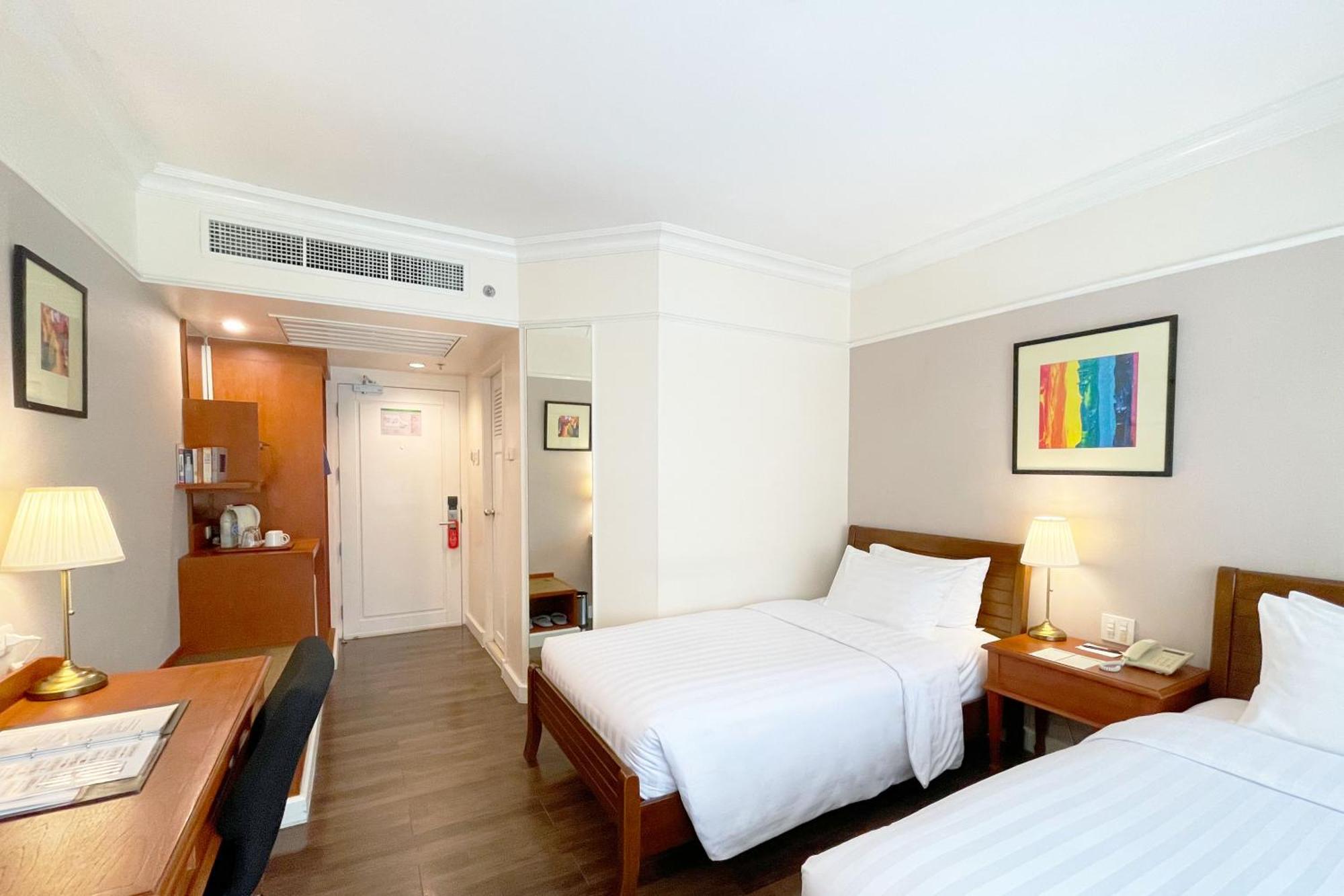 Le Siam Hotel Silom Bangkok By Pcl Bagian luar foto