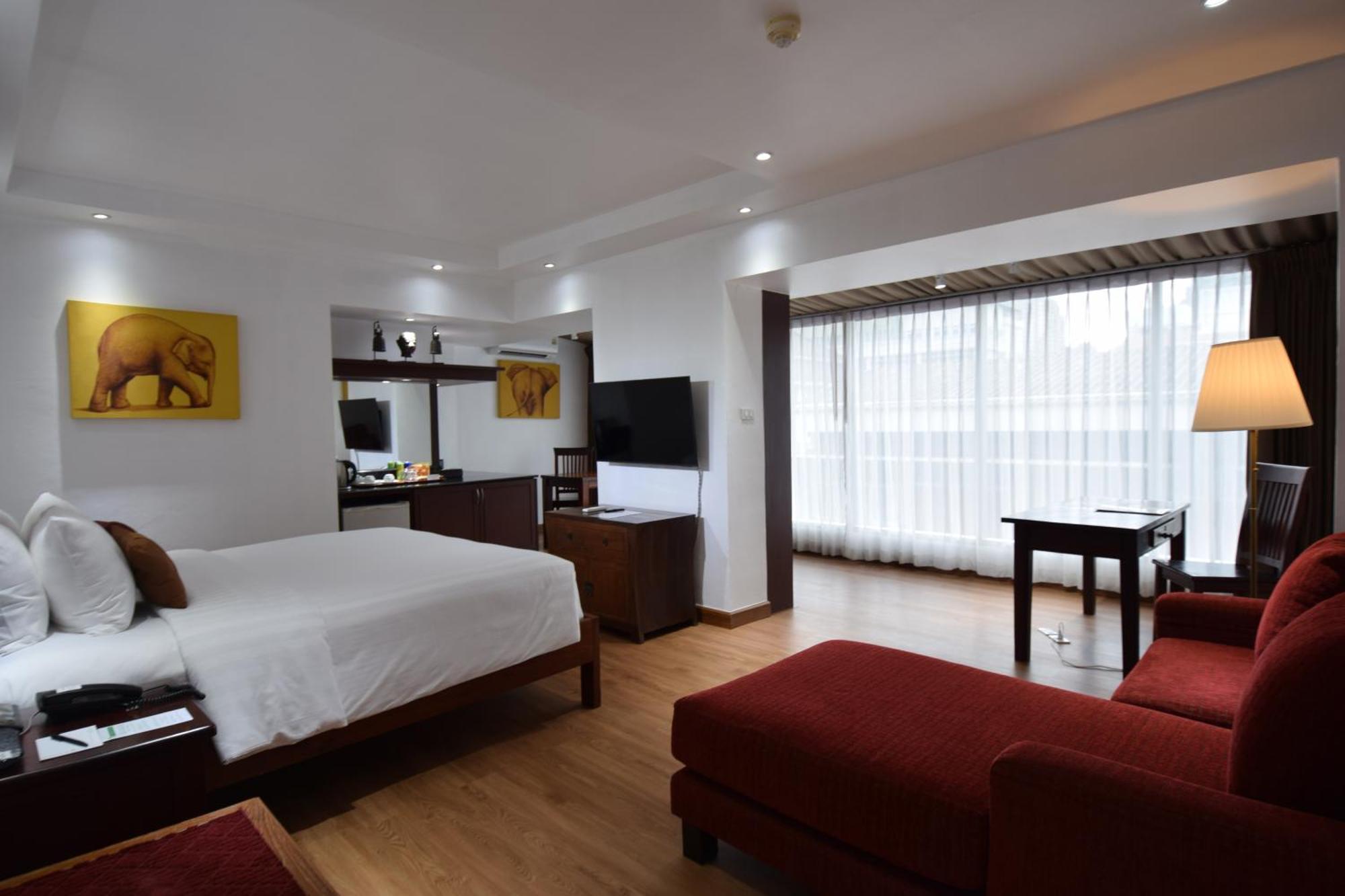 Le Siam Hotel Silom Bangkok By Pcl Bagian luar foto