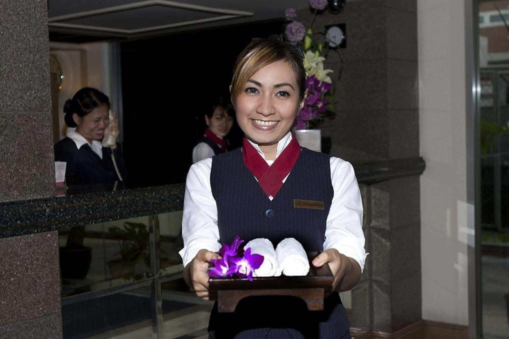 Le Siam Hotel Silom Bangkok By Pcl Bagian luar foto